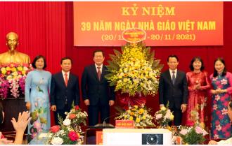 Bí thư Tỉnh ủy Đỗ Đức Duy chúc mừng Sở Giáo dục và Đào tạo, Hội Cựu giáo chức và Hội Khuyến học tỉnh nhân Ngày Nhà giáo Việt Nam